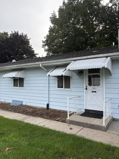 5742 Leisure South Drive SE #101
