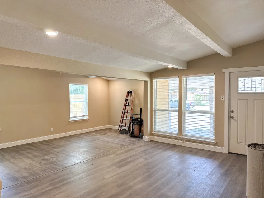 108 Jenny Kay Lane Irving, TX 75060