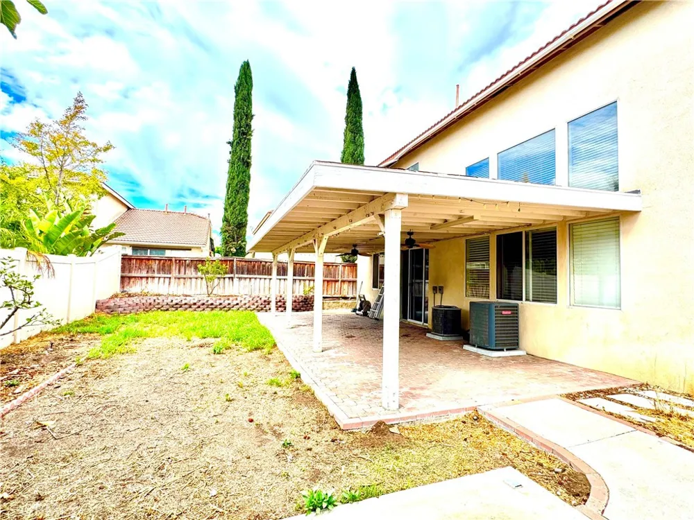7223 Silverwood Dr Eastvale, CA 92880