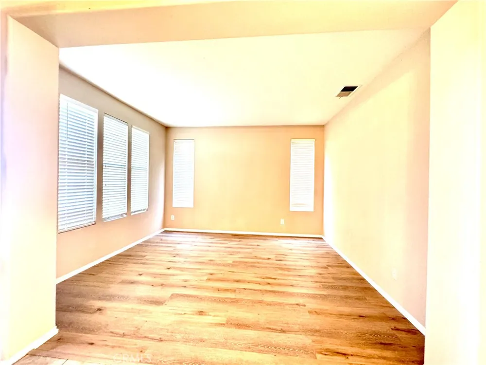 7223 Silverwood Dr Eastvale, CA 92880