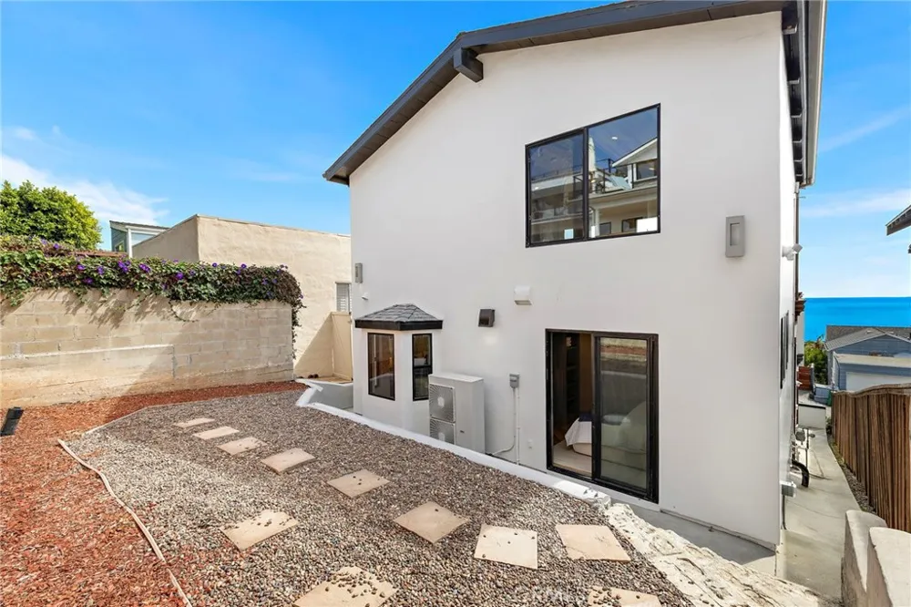 2966 Terry Road Laguna Beach, CA 92651