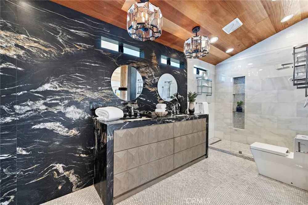 2966 Terry Road Laguna Beach, CA 92651