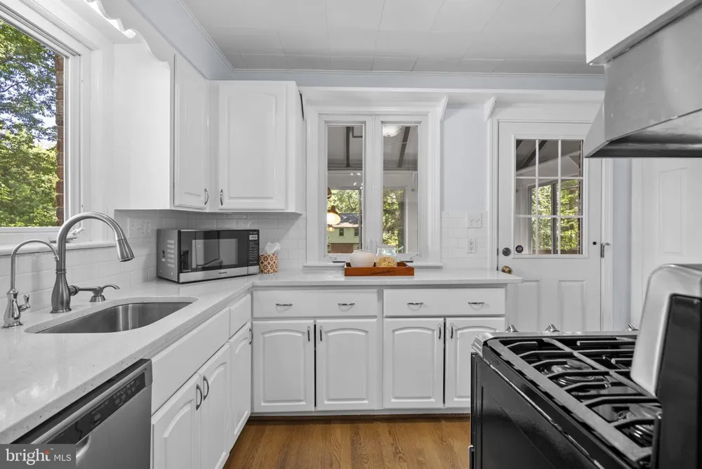 712 AUBURN AVENUE Takoma Park, MD 20912