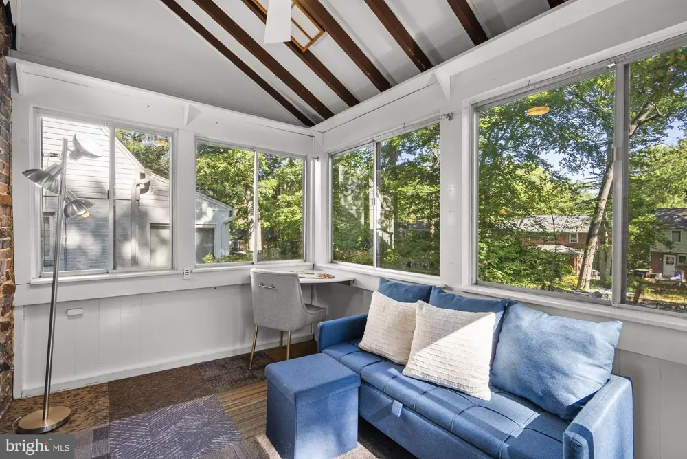 712 AUBURN AVENUE Takoma Park, MD 20912
