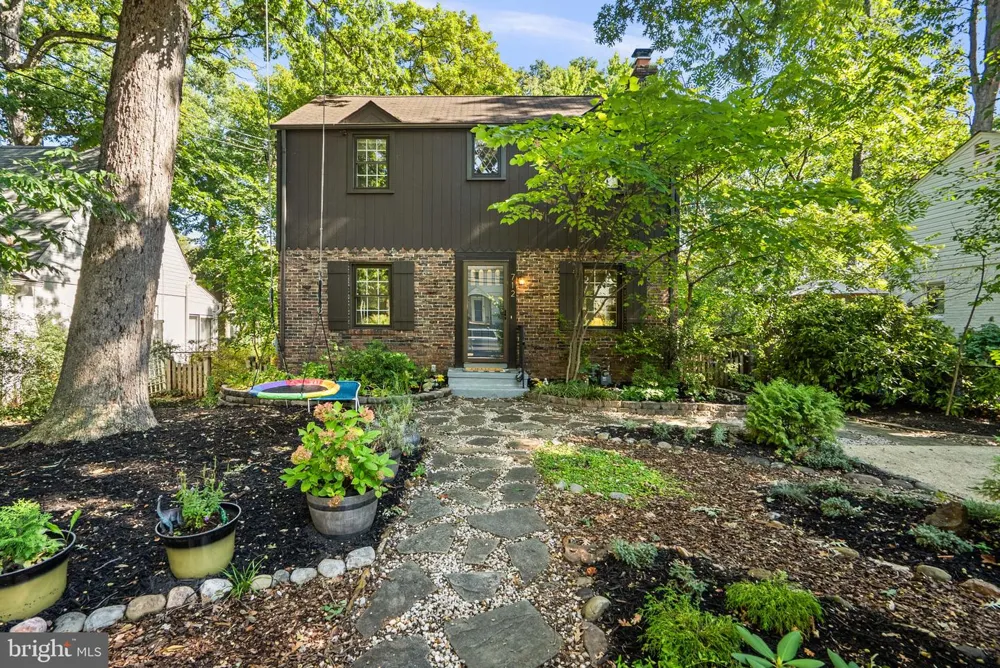 712 AUBURN AVENUE Takoma Park, MD 20912