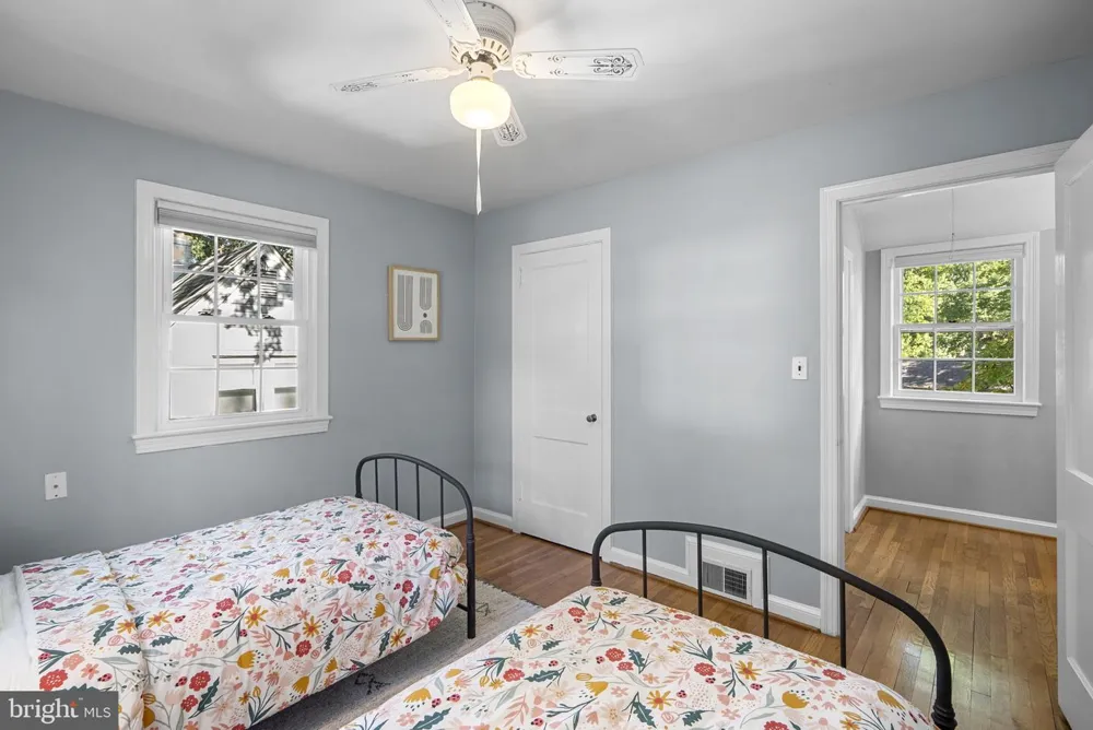712 AUBURN AVENUE Takoma Park, MD 20912