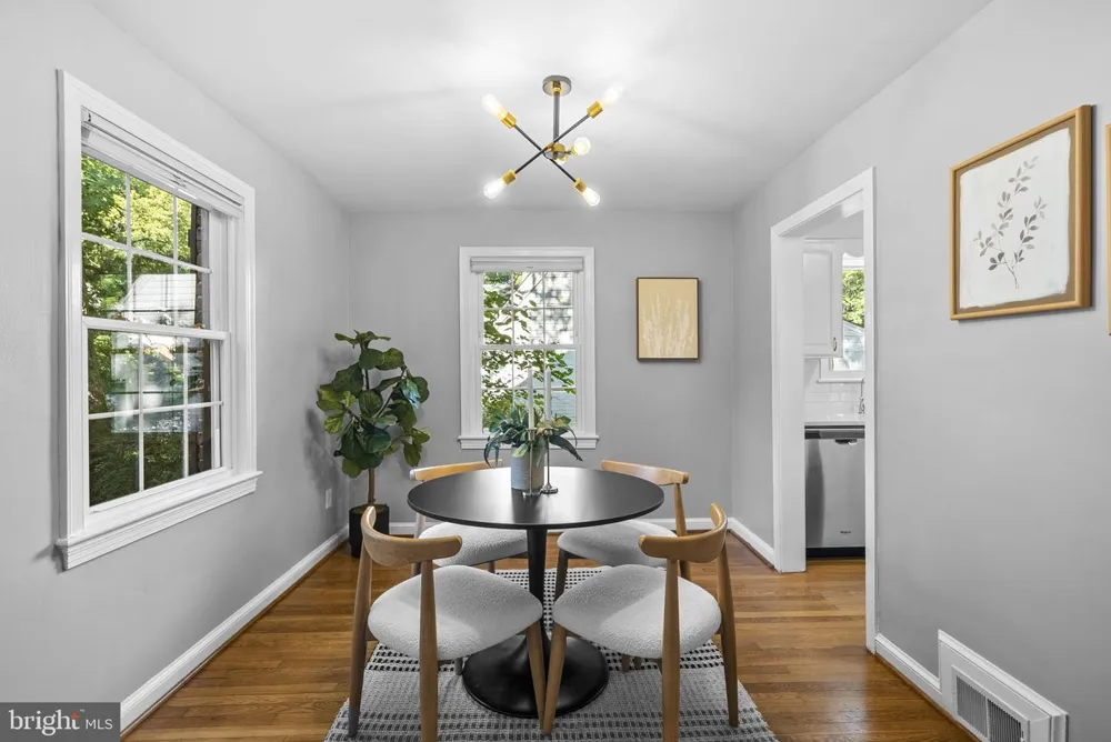 712 AUBURN AVENUE Takoma Park, MD 20912