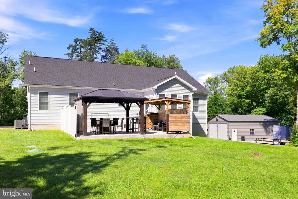 522 NESTLE QUARRY ROAD Falling Waters, WV 25419