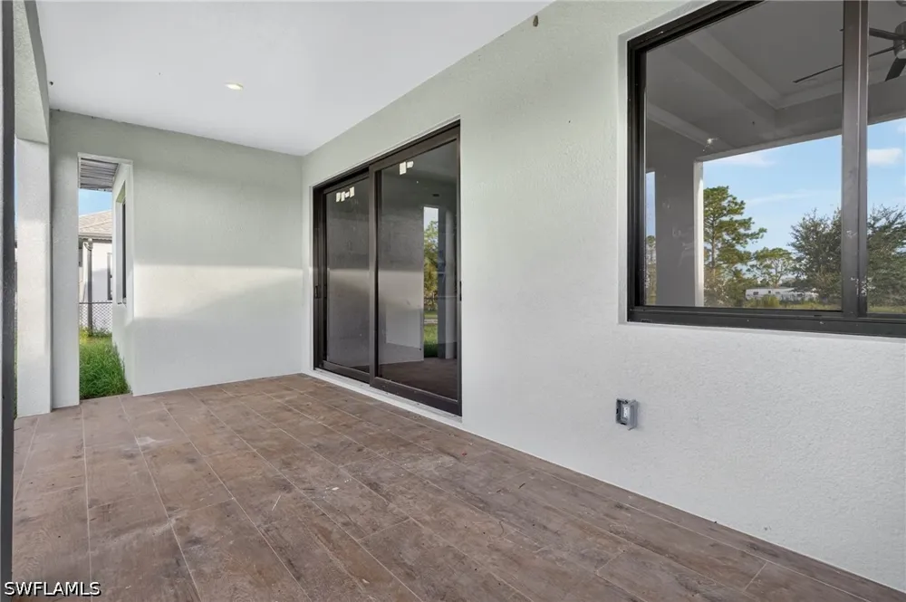 31ST AVENUE NE Naples, FL 34120