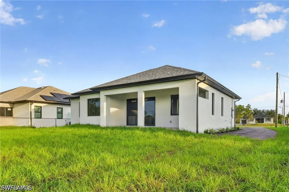 31ST AVENUE NE Naples, FL 34120
