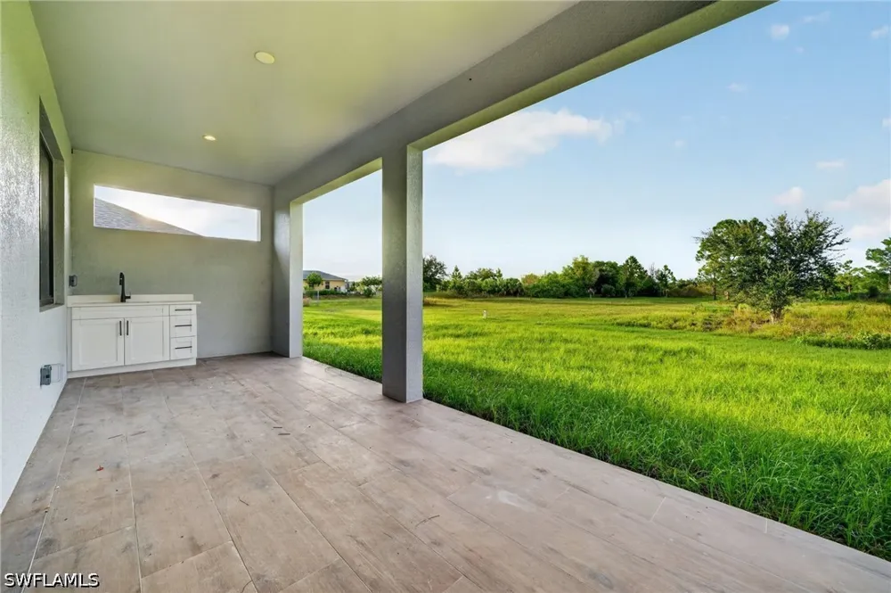 31ST AVENUE NE Naples, FL 34120