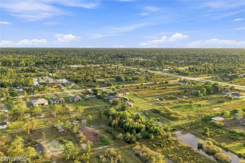 31ST AVENUE NE Naples, FL 34120