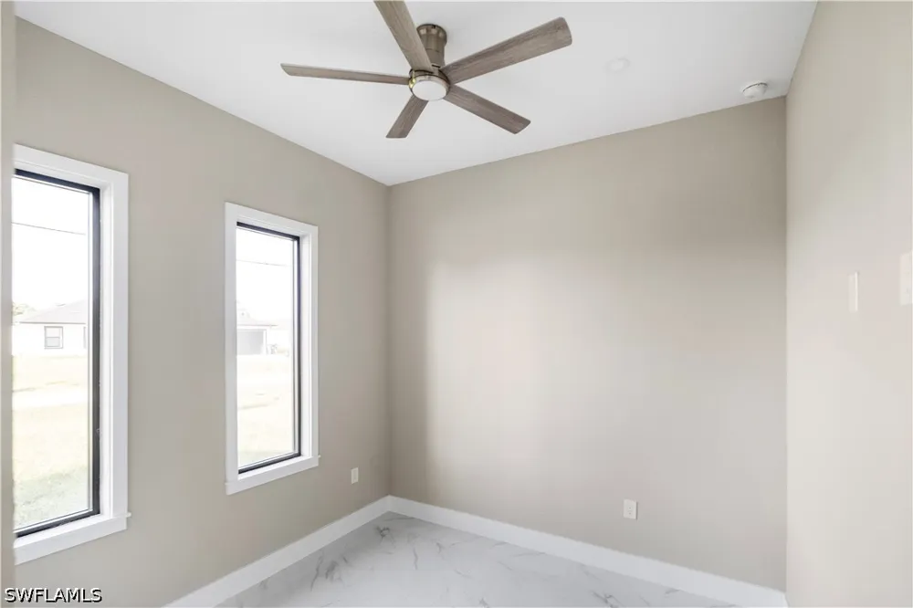 19TH STREET SW Lehigh Acres, FL 33976