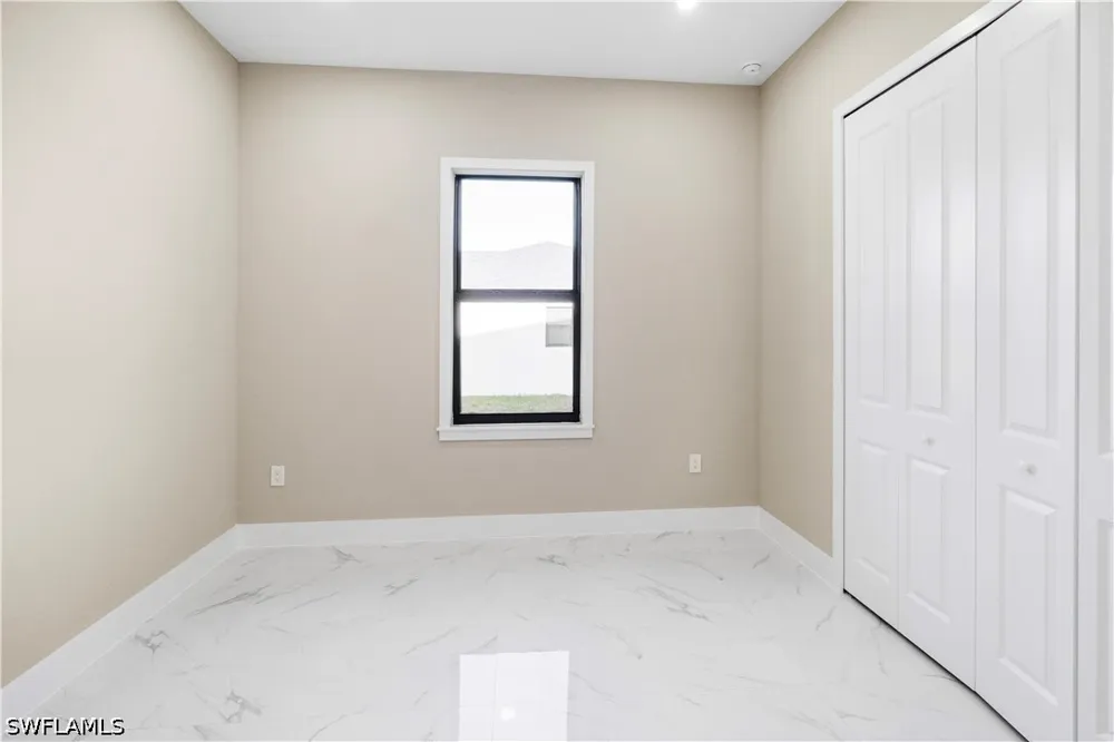 19TH STREET SW Lehigh Acres, FL 33976