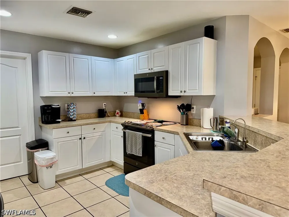 NE 19th Place Cape Coral, FL 33909