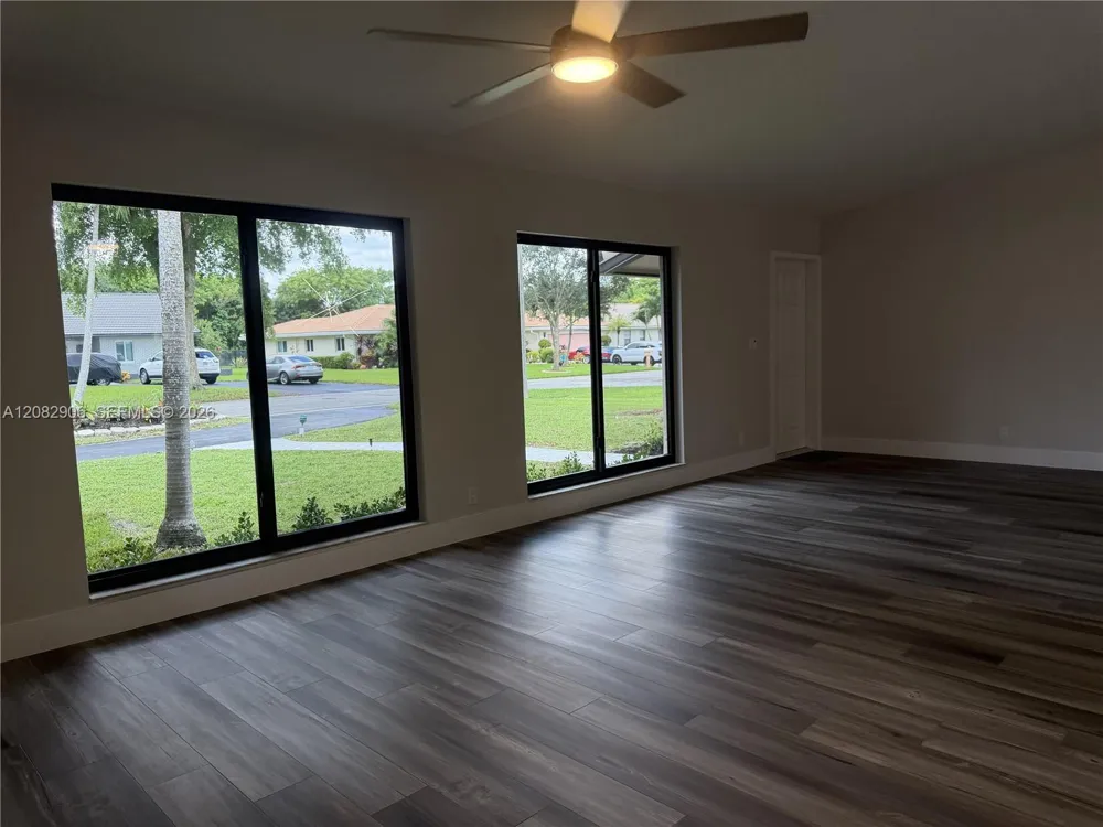 10431 NW 1st Ct Coral Springs, FL 33071
