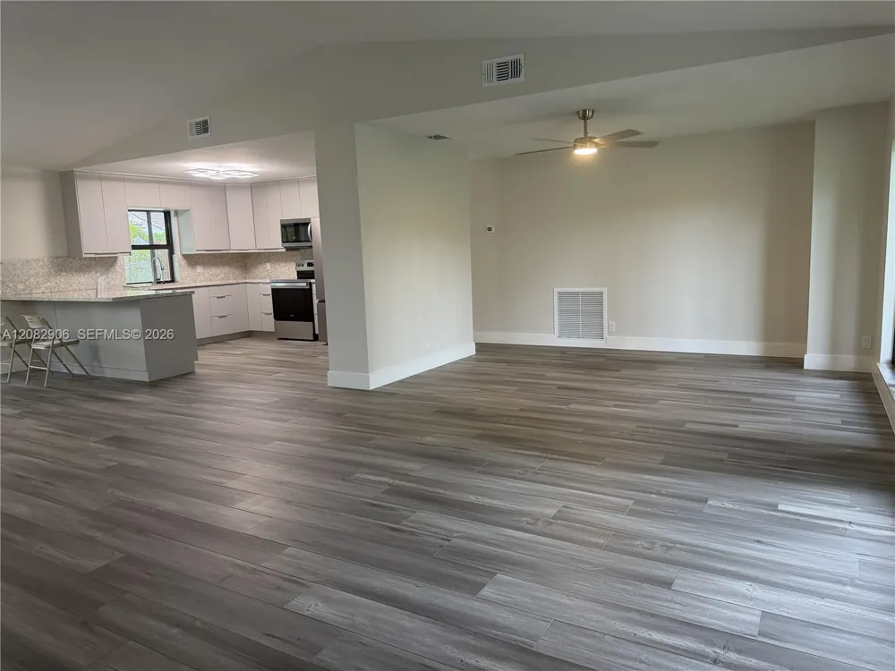 10431 NW 1st Ct Coral Springs, FL 33071