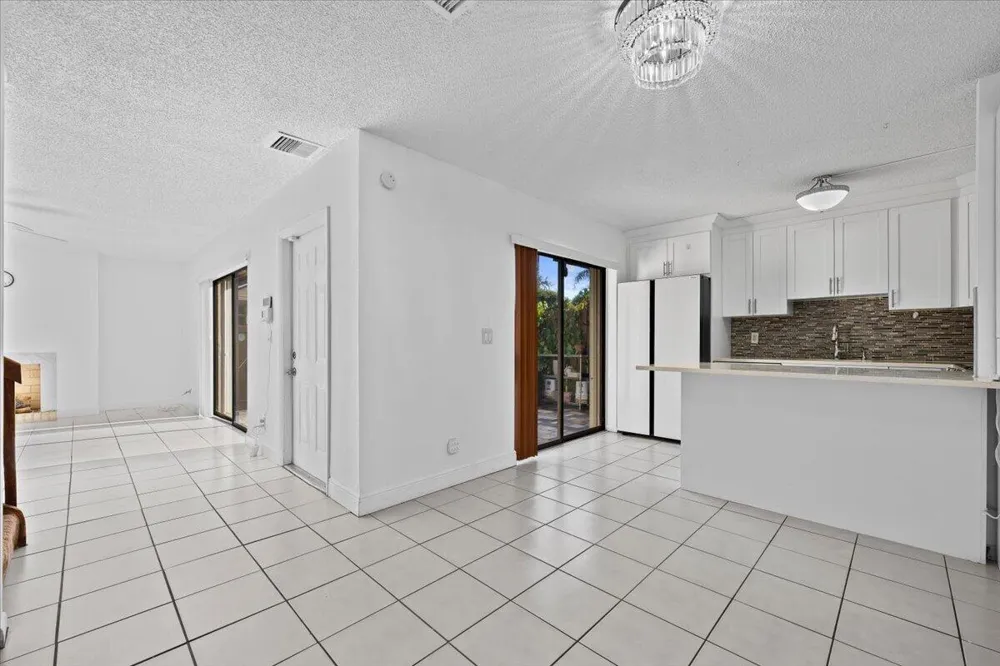 1560 FOREST LAKES CIRCLE #C West Palm Beach, FL 33406