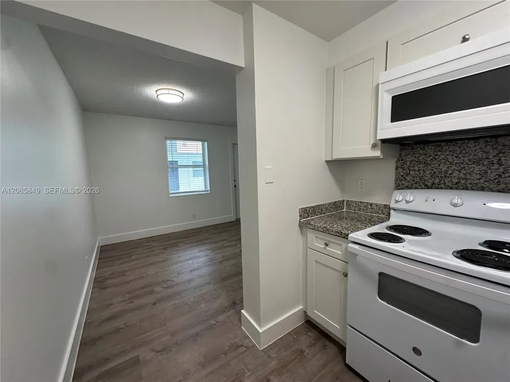 2500 Johnson St #8 Hollywood, FL 33020