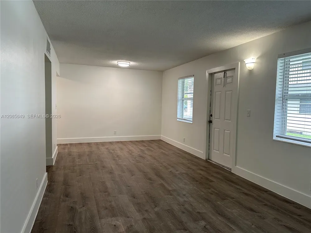 2500 Johnson St #8 Hollywood, FL 33020