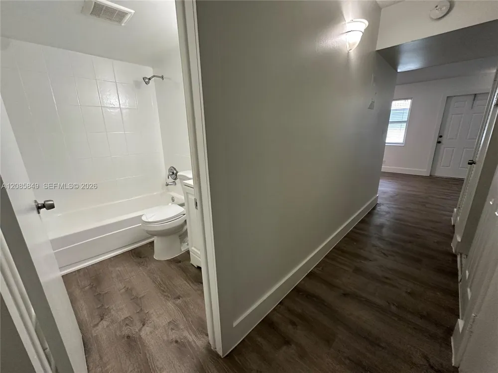 2500 Johnson St #8 Hollywood, FL 33020