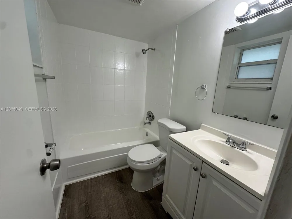 2500 Johnson St #8 Hollywood, FL 33020