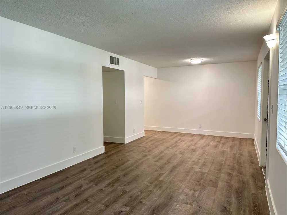 2500 Johnson St #8 Hollywood, FL 33020