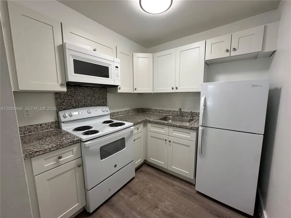 2500 Johnson St #8 Hollywood, FL 33020