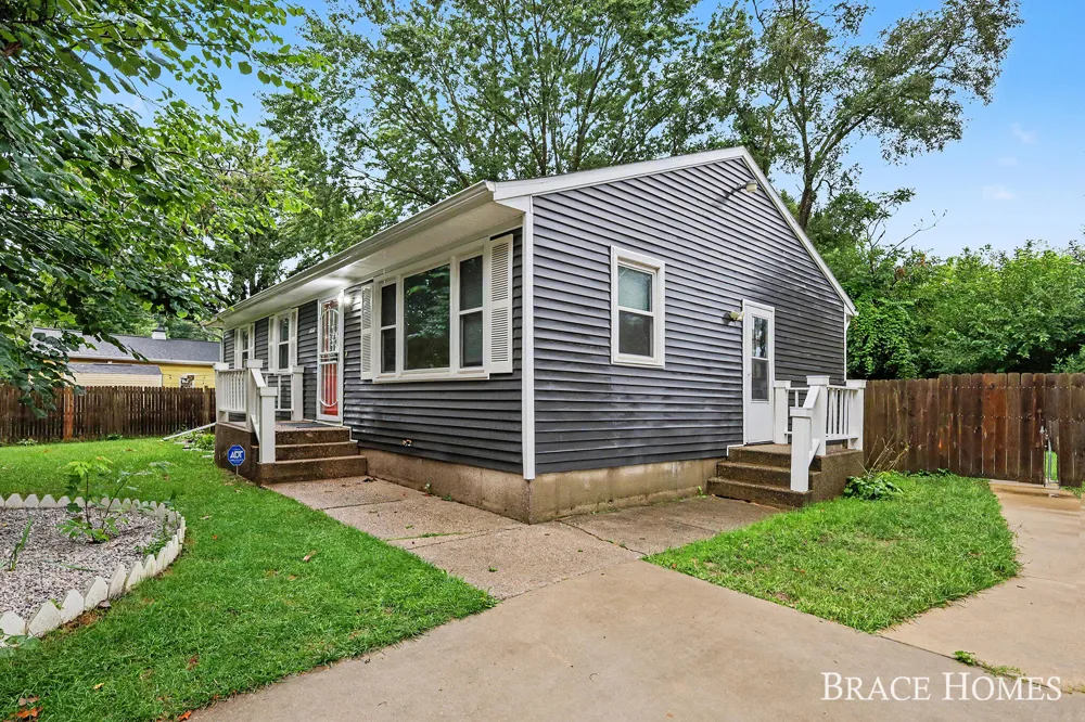 7575 Regal Avenue SE Grand Rapids, MI 49548