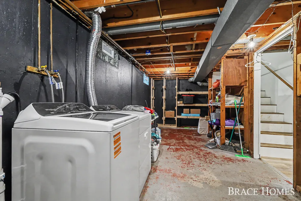 7575 Regal Avenue SE Grand Rapids, MI 49548