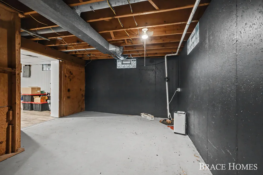 7575 Regal Avenue SE Grand Rapids, MI 49548