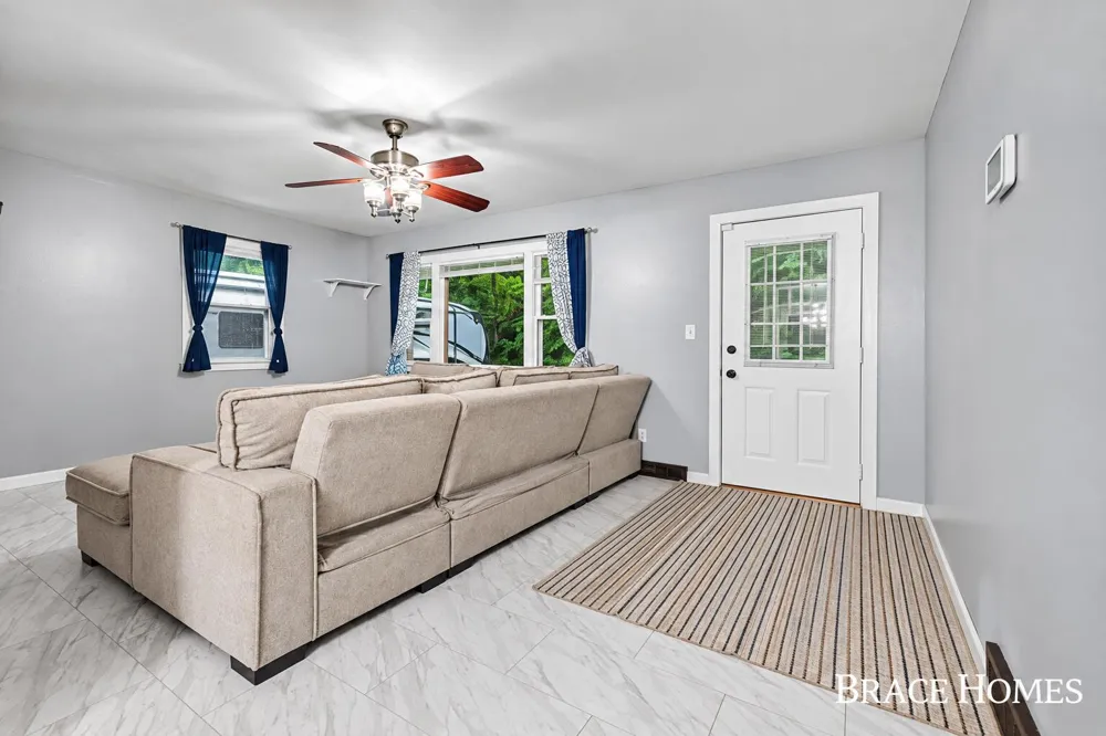 7575 Regal Avenue SE Grand Rapids, MI 49548