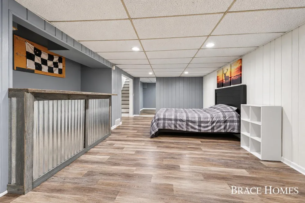 7575 Regal Avenue SE Grand Rapids, MI 49548