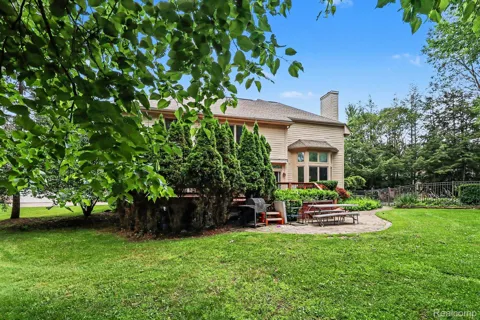 6621 Glenshaw Court