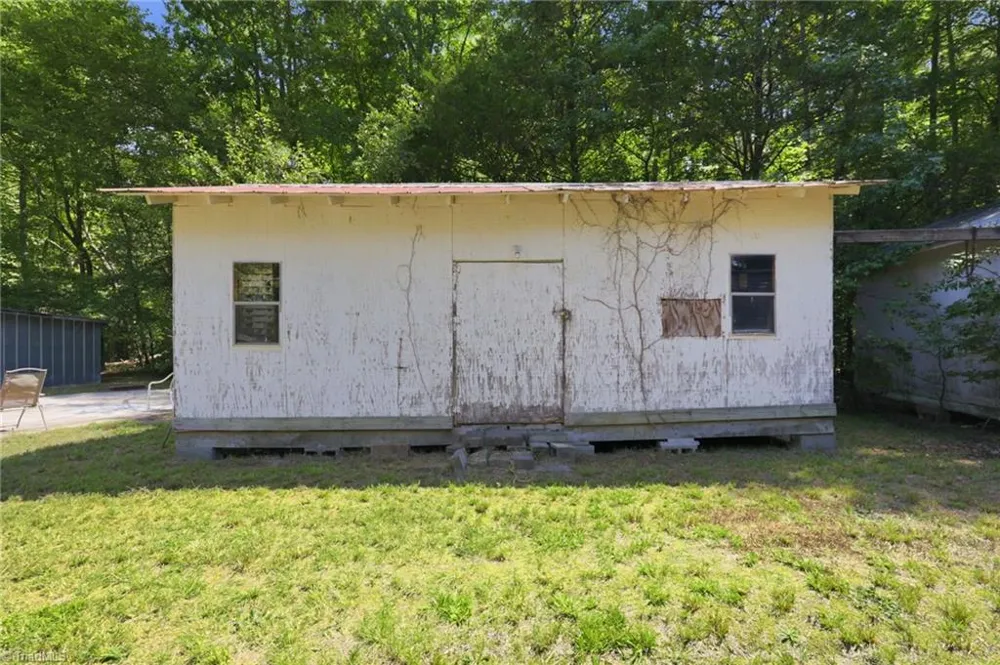 6848-B Nc Highway 87 S Graham, NC 27253