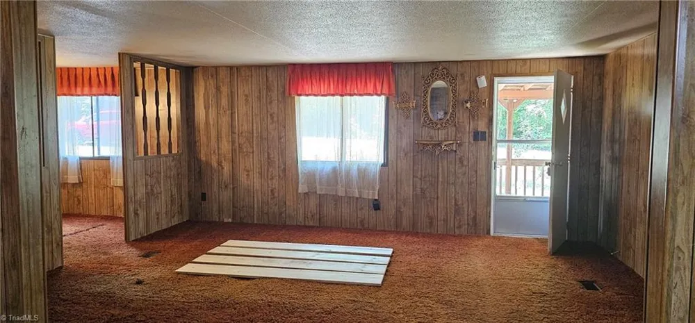 6848-B Nc Highway 87 S Graham, NC 27253
