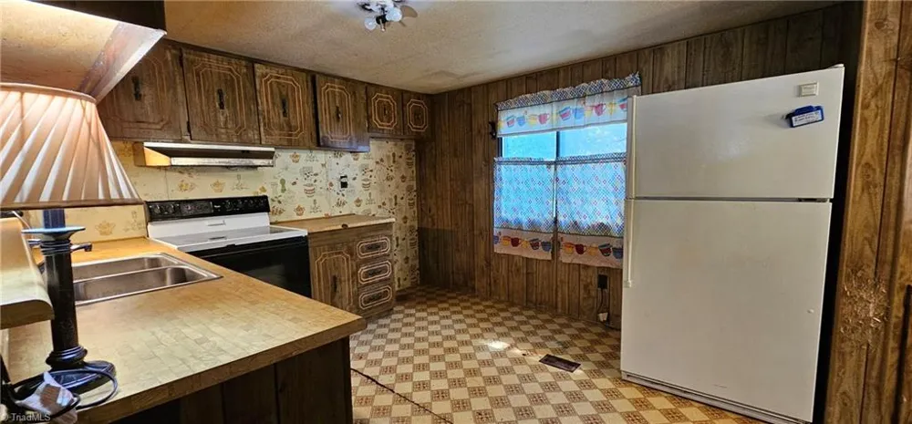 6848-B Nc Highway 87 S Graham, NC 27253