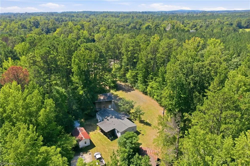 6848-B Nc Highway 87 S Graham, NC 27253