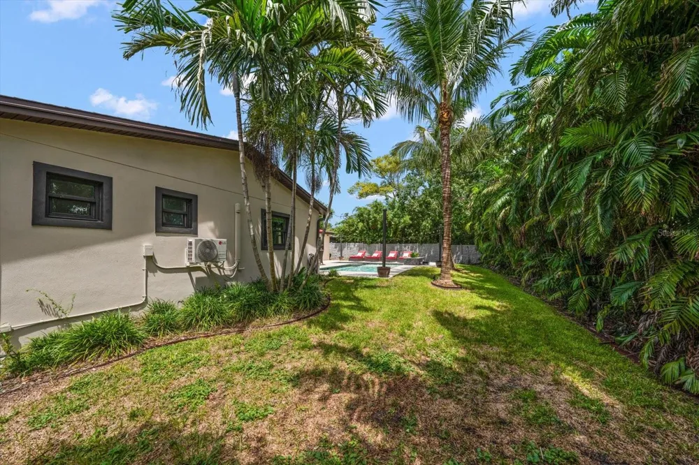 1621 INDIAN ROCKS ROAD Belleair, FL 33756