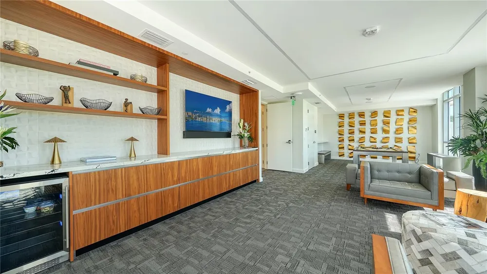 111 GOLDEN GATE #701 Sarasota, FL 34236