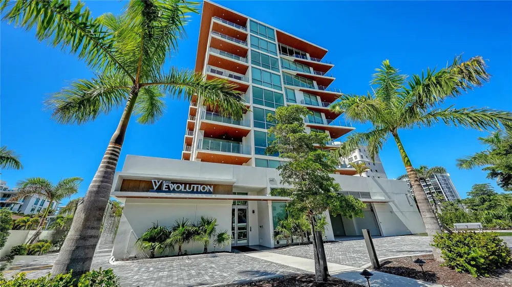 111 GOLDEN GATE #701 Sarasota, FL 34236