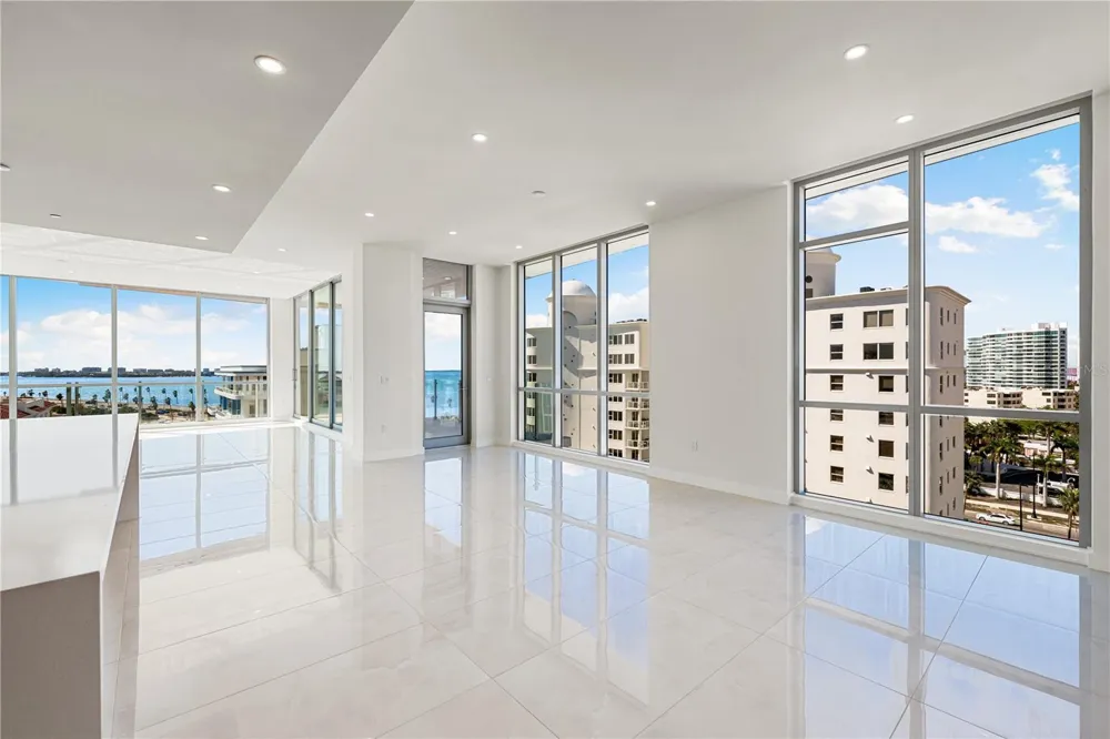 111 GOLDEN GATE #701 Sarasota, FL 34236