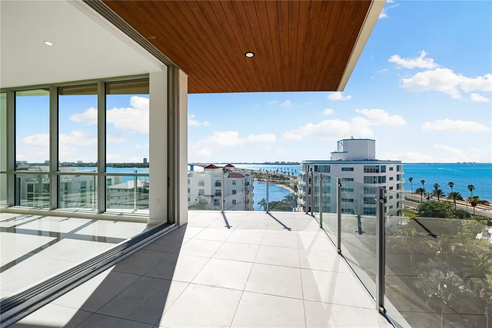 111 GOLDEN GATE #701 Sarasota, FL 34236
