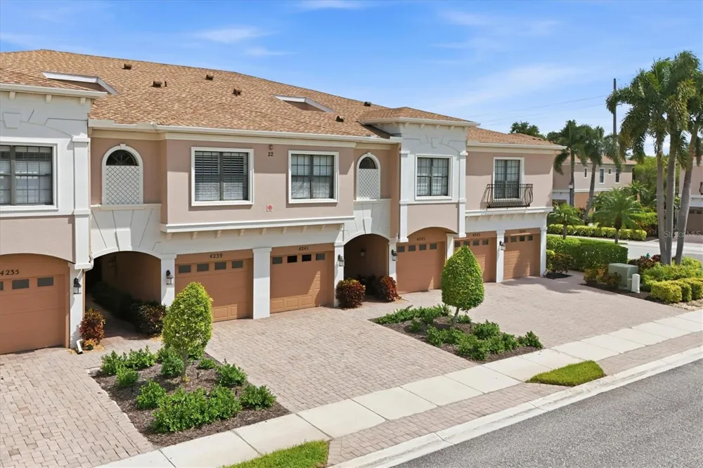 4239 OVERTURE CIRCLE Bradenton, FL 34209