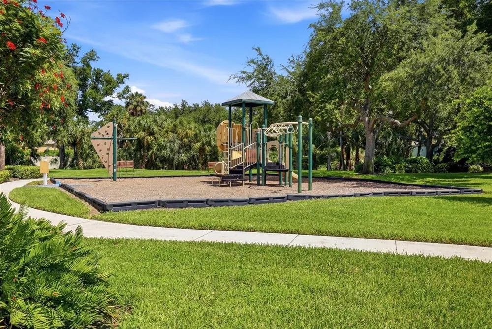 4239 OVERTURE CIRCLE Bradenton, FL 34209