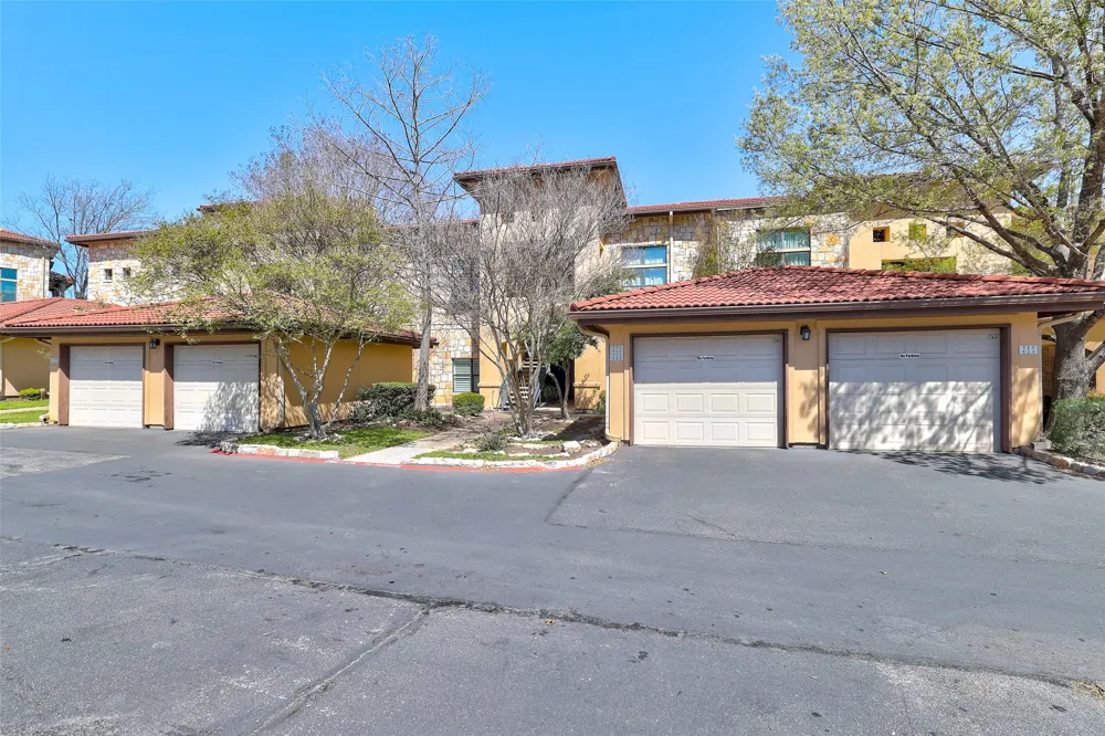 300 San Gabriel Village Boulevard #512 Georgetown, TX 78626