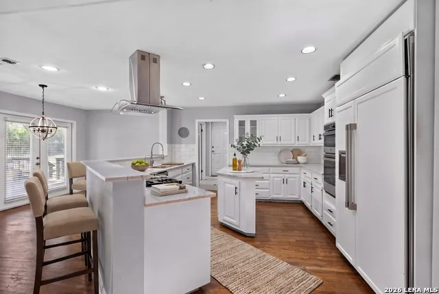 29440 RED BUD HL Fair Oaks Ranch, TX 78015