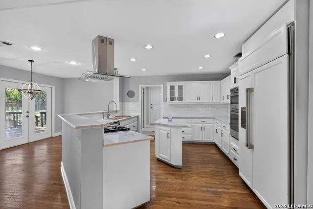 29440 RED BUD HL Fair Oaks Ranch, TX 78015