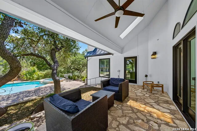 29440 RED BUD HL Fair Oaks Ranch, TX 78015