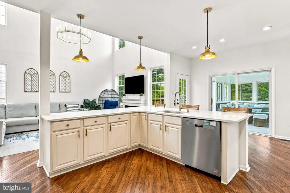 12 WOOD VIEW DRIVE Mount Laurel, NJ 08054